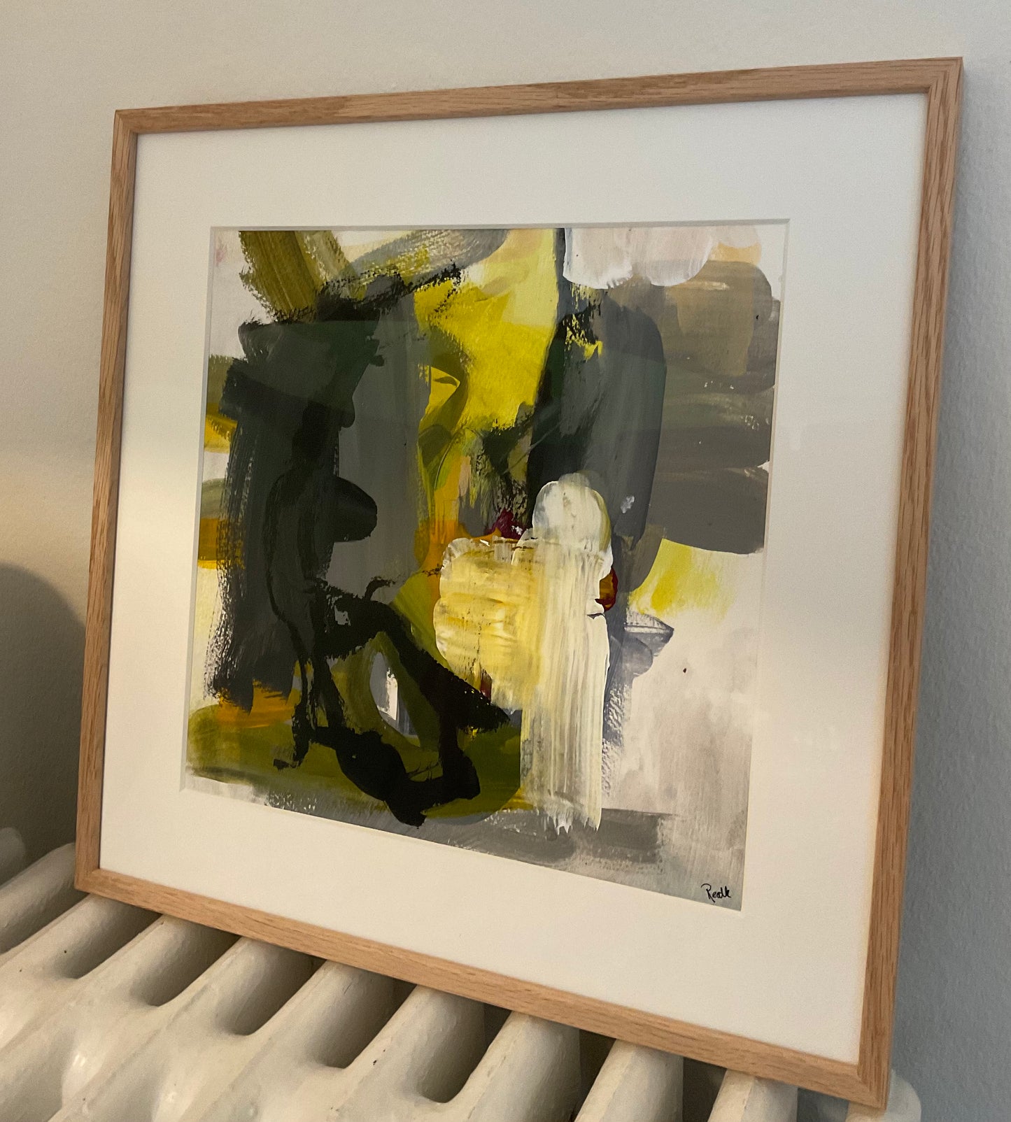 Paperwork nr. 61, 40x40 cm, med massiv egetræsramme by Lone Reedtz , Abstrakt ekspressivt akrylmaleri på papir i passepartout