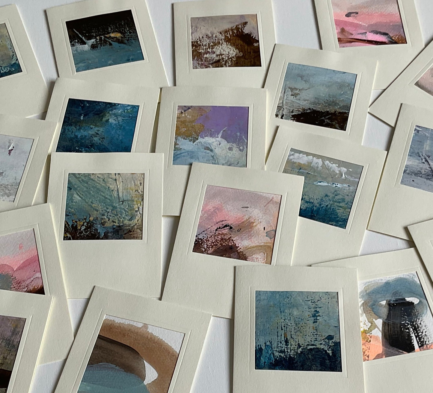 Assorterede unika kunstkort, 15x10 cm – Håndmalet på lærred by Lone Reedtz ,