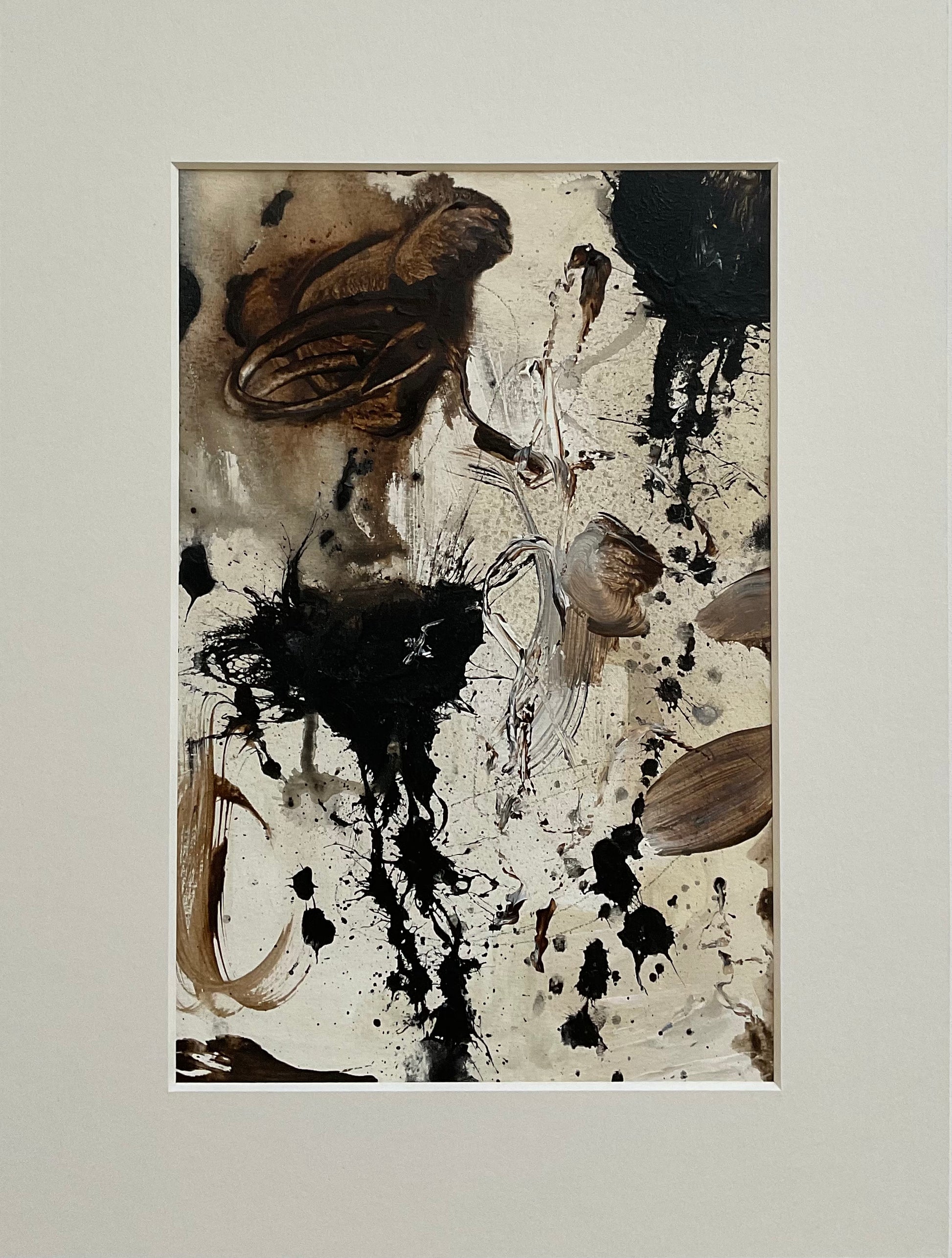 Paperwork nr. 30, 30x40 cm med valgfri indramning by Lone Reedtz , Abstrakt ekspressivt akrylmaleri på papir i passepartout Lodret 2 Uden ramme Black Brown