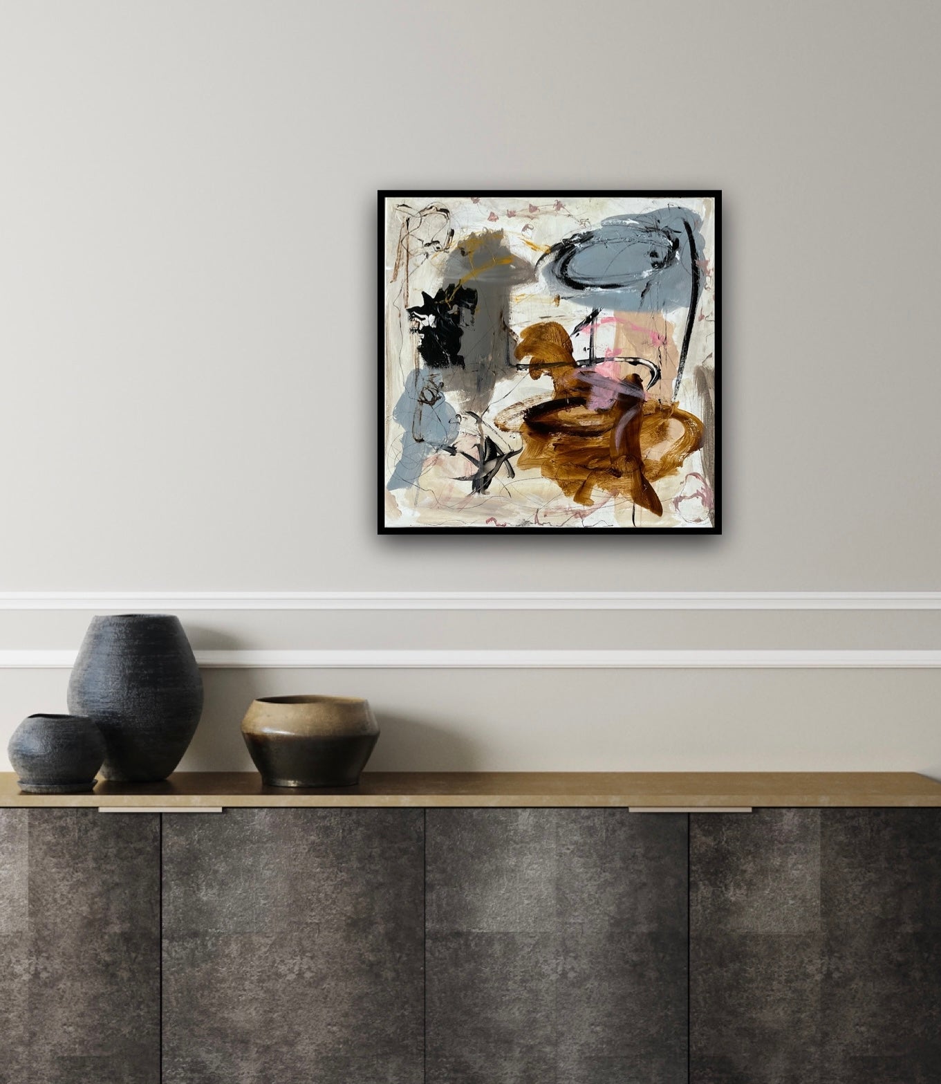 Abstrakt maleri, 40x40 cm, "A love story" by Lone Reedtz , Abstrakt ekspressivt akrylmaleri på lærred Med sort svæveramme Black Brown Golden Grey Ochre Pink Square White