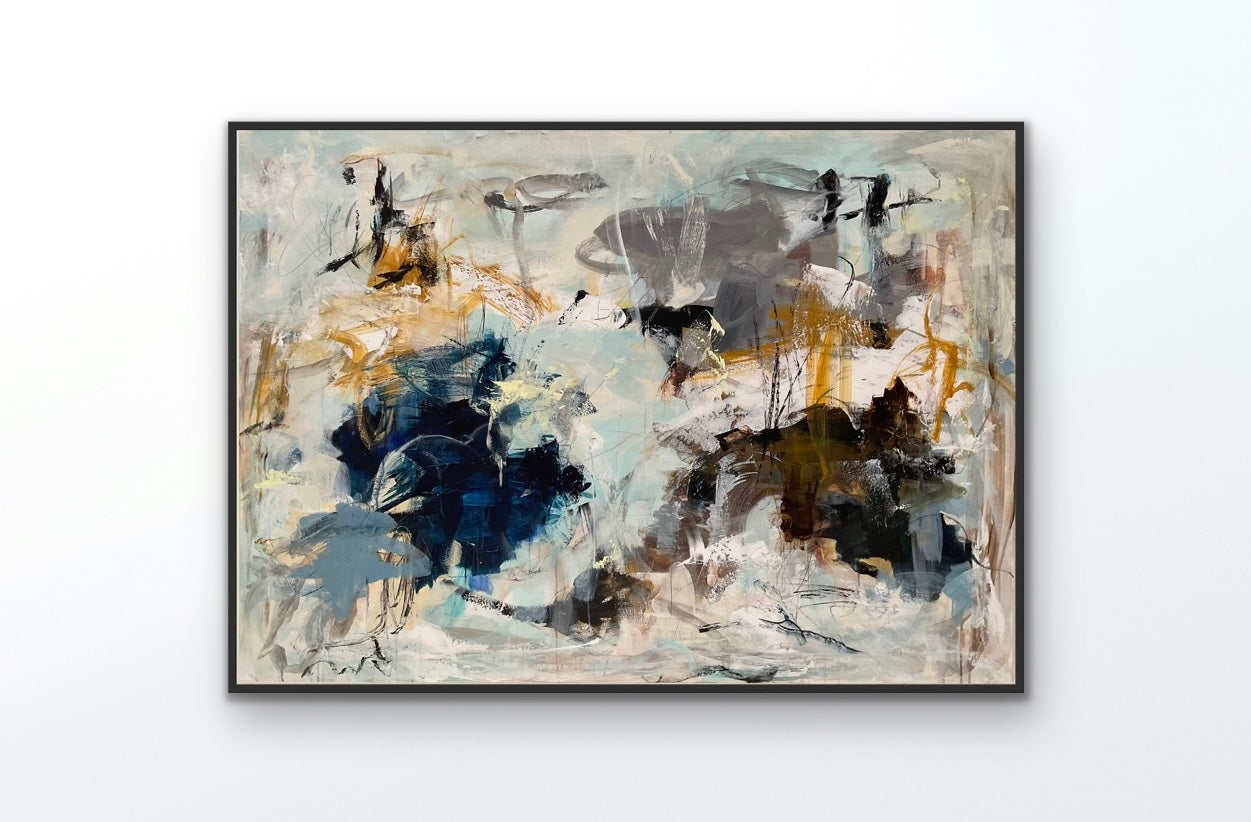 Abstrakt maleri, 140x100 cm, "Something about blue" by Lone Reedtz , Abstrakt ekspressivt akrylmaleri på lærred Med sort svæveramme