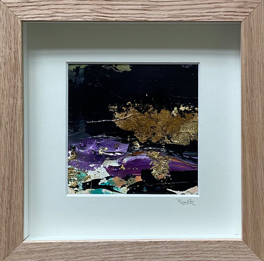 Abstrakt akrylmaleri på lærred med gyldne detaljer – 20x20 cm i boksramme af massivt egetræ by Lone Reedtz , Abstrakt ekspressivt akrylmaleri på papir i passepartout