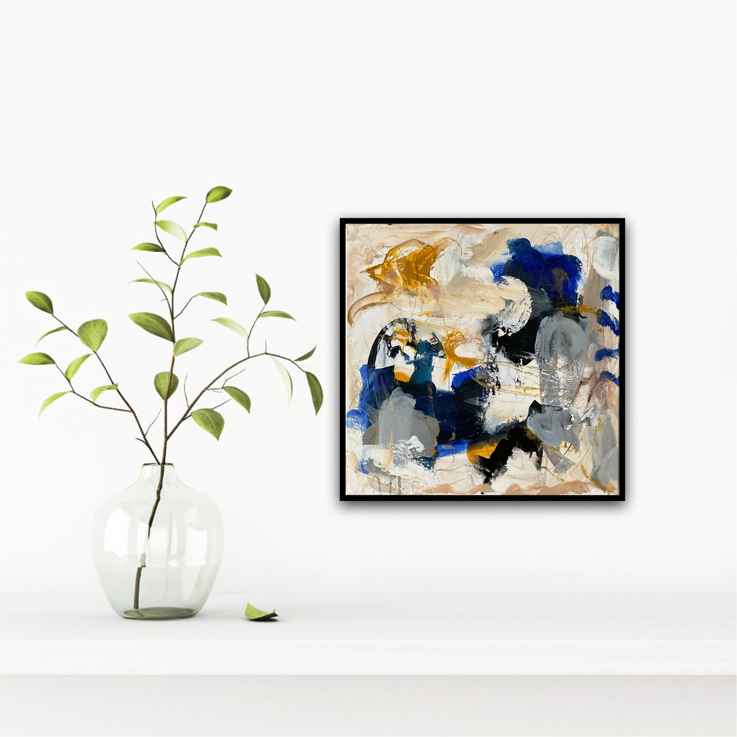 Abstrakt maleri, 40x40 cm, "Cozy" by Lone Reedtz , Abstrakt ekspressivt akrylmaleri på lærred Med sort svæveramme Black Blue Brown Golden Grey Ochre Square White