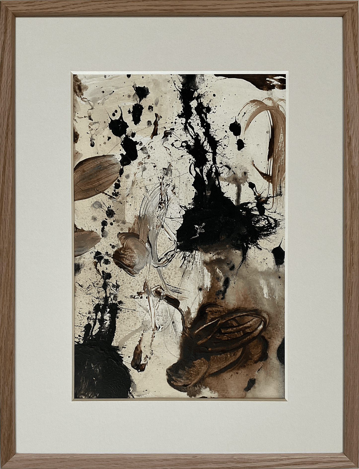 Paperwork nr. 30, 30x40 cm med valgfri indramning by Lone Reedtz , Abstrakt ekspressivt akrylmaleri på papir i passepartout Lodret 1 Med massiv egetræsramme Black Brown